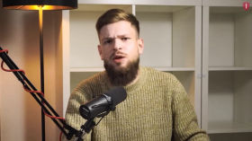 How your smartphone keyboard is spying on you.